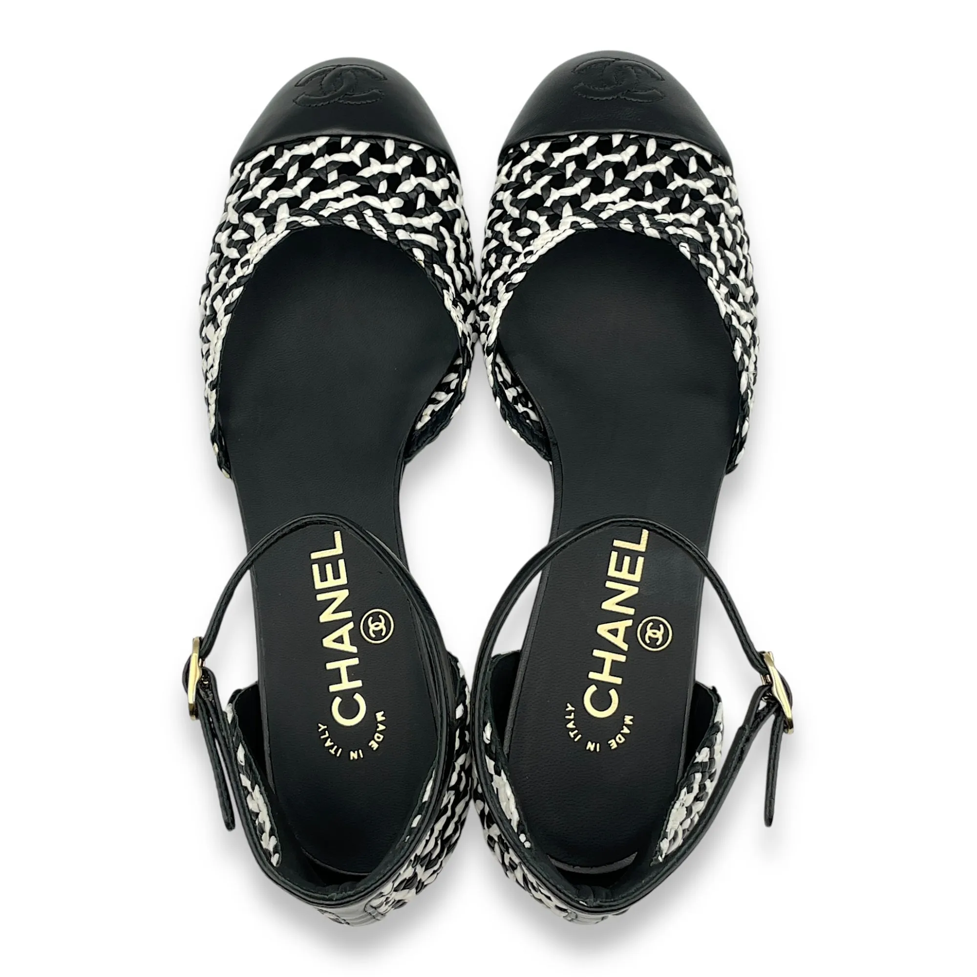 Cap Toe CC Woven 37.5C Multi-colour Sandals in Lambskin, Gold hardware