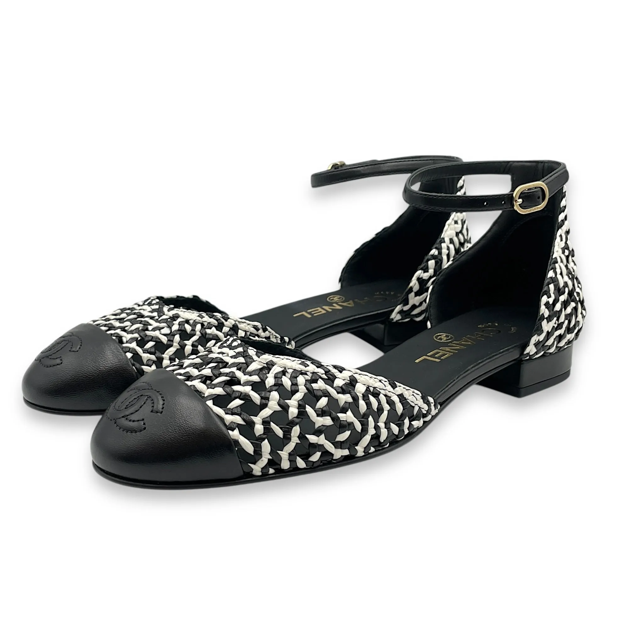 Cap Toe CC Woven 37.5C Multi-colour Sandals in Lambskin, Gold hardware