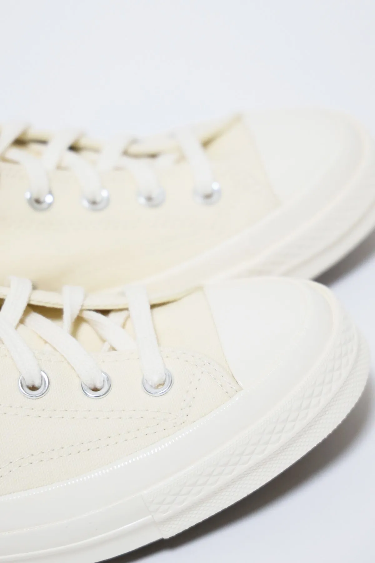 CdG PLAY x Converse Chuck Taylor Hi - Beige