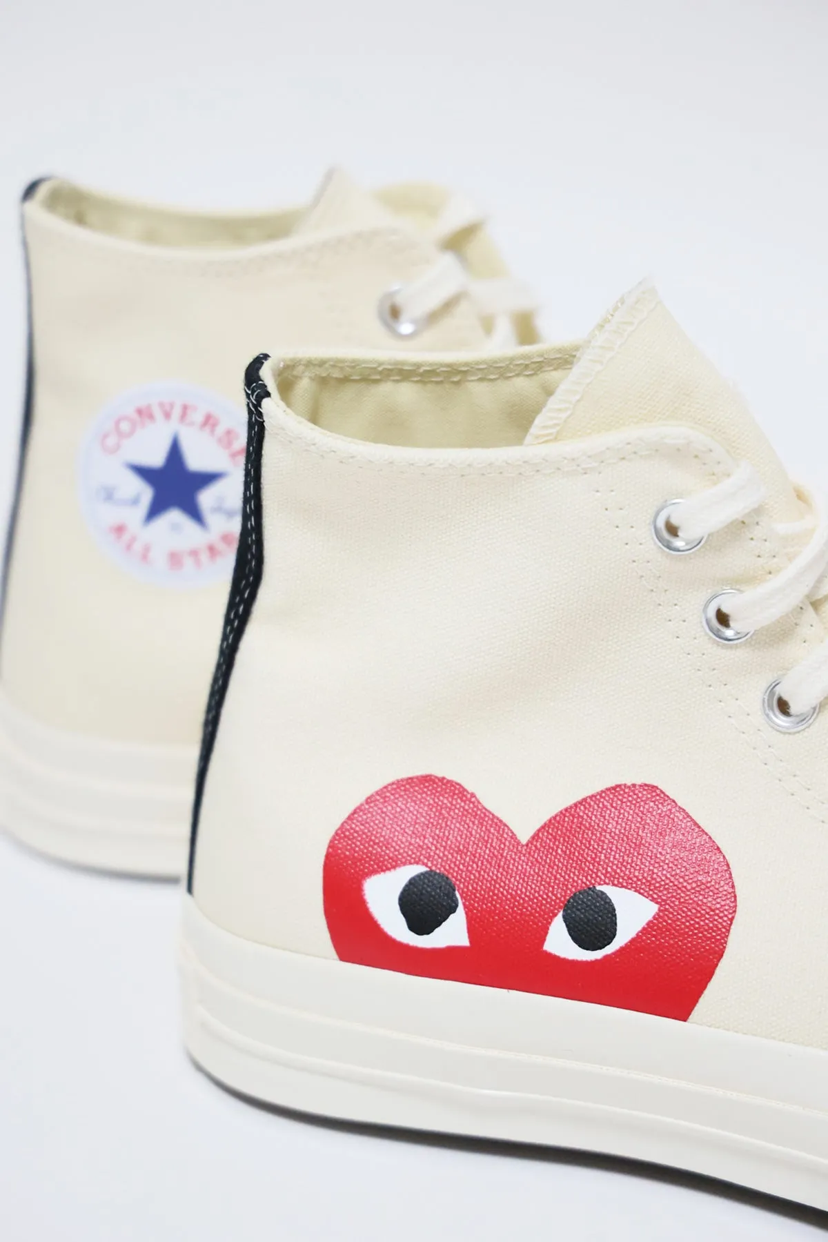 CdG PLAY x Converse Chuck Taylor Hi - Beige